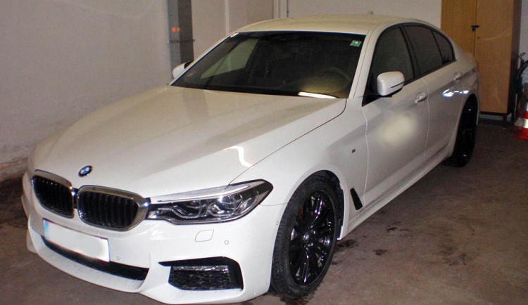 Policie během dvou dní zadržela tři luxusní BMW.