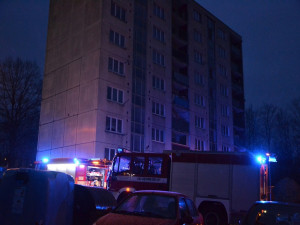 Nájemníci se do požárem zasaženého domu v České Lípě  budou moci vrátit nejdřív v neděli.