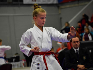 Míša Vaškovská skončila v kata pátá a v kumite vybojovala stříbro (1)