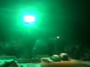 VIDEO: Na sídlišti hořel sloup vysokého napětí. Exploze vyděsily obyvatele