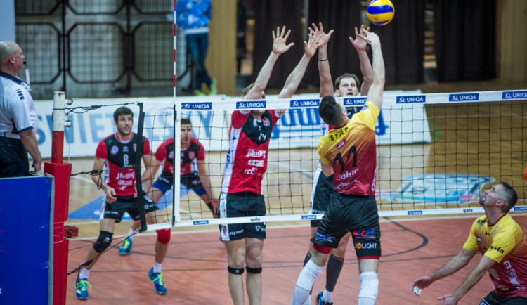 Volejbalisté VK České Budějovice prohráli s Karlovarskem v pětisetové bitvě