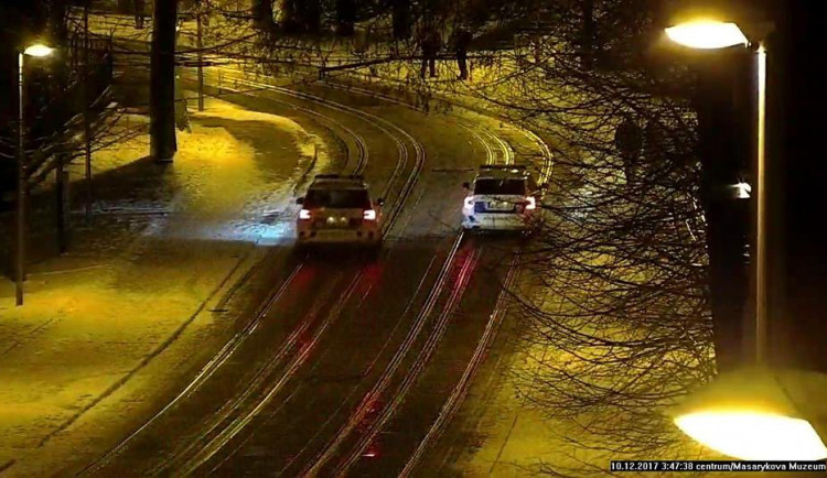 Hlídka zadržela mladíky.