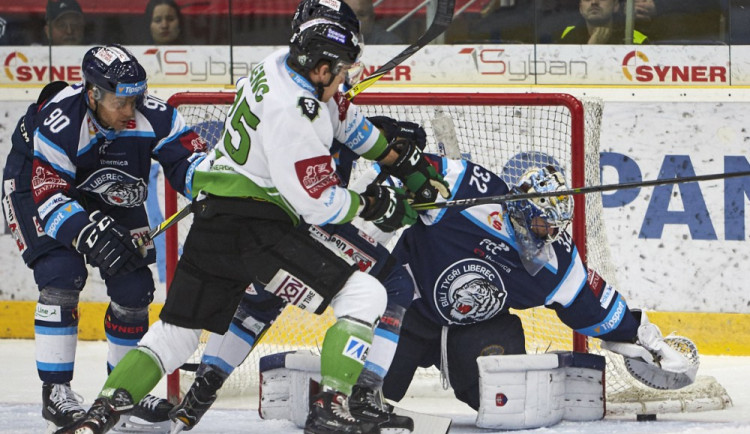 Roman Willm čelil v utkání 35 střelám.