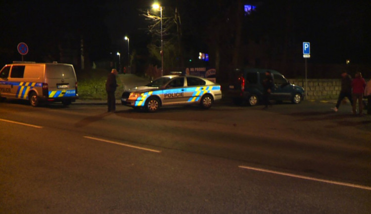 Policisté na místě incidentu.