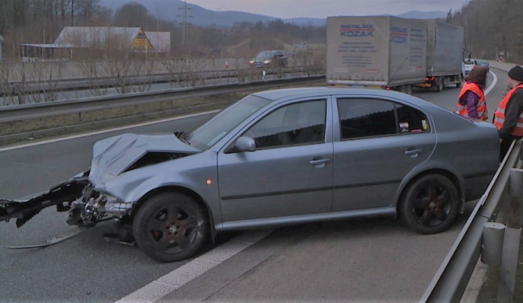 Ranní nehoda u Stráže nad Nisou.