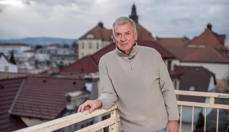 Pražská kavárna existuje, tvrdí Vratislav Kulhánek