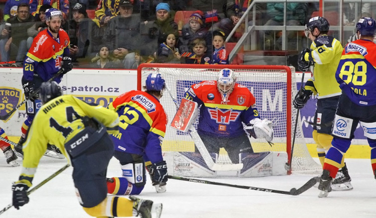 Motor zvládl zápas v Ústí a udržel první místo