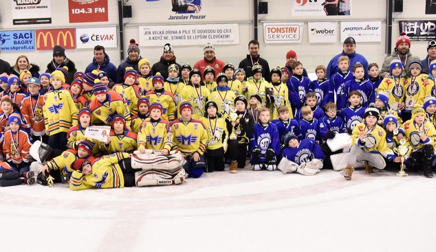 V Hokejovém centru Pouzar vyhrálo Veselí nad Lužnicí vánoční turnaj O pohár města
