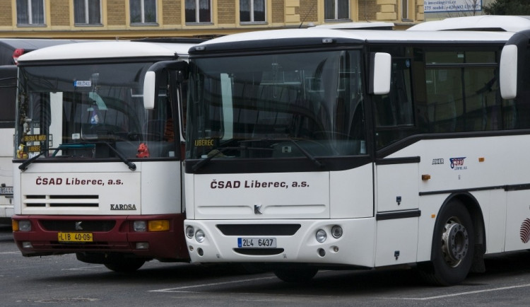 Liberecký kraj připravuje nový tendr na autobusovou dopravu. Ten minulý sám zrušil
