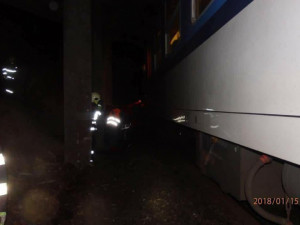 Střet vlaku a osobního automobilu se obešel bez zranění, řidič nadýchal skoro promile.