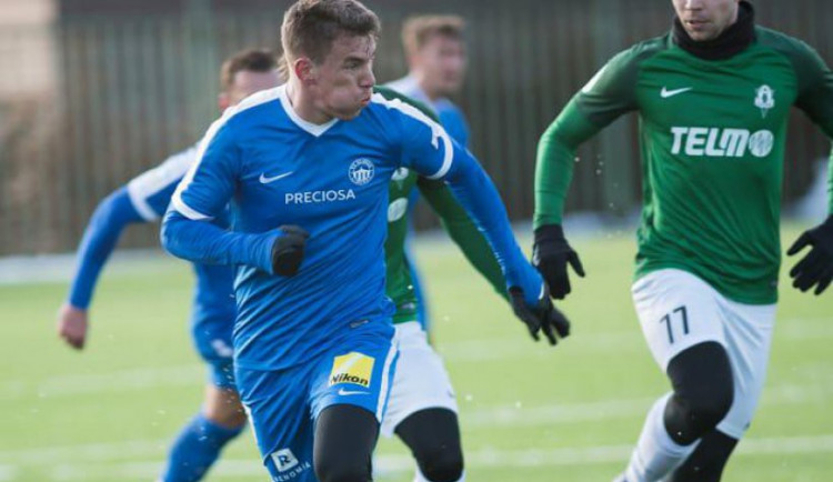 Zdeněk Folprecht přihrál na gól Pulkrabovi.