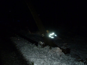 Vyvrácený strom na Horním Sedle.