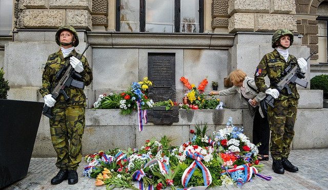 Na náměstí opět zazní výstřely. Čestná salva v srpnu připomene oběti vpádu vojsk Varšavské smlouvy