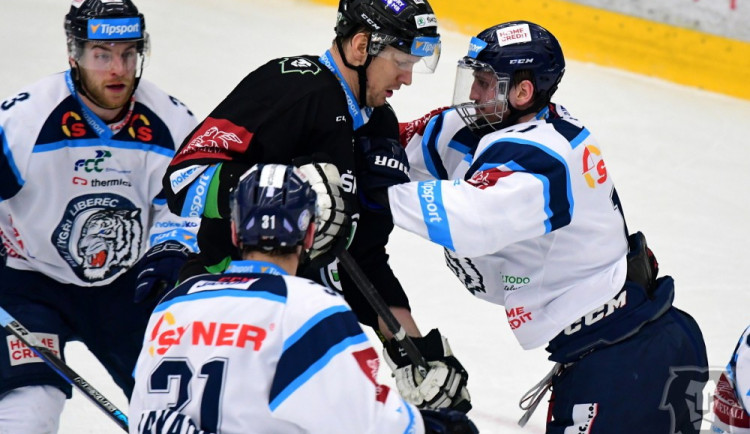 Lukáš Derner (vpravo).