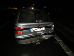 Policie hledá svědky řetězové nehody na výpadovce z Liberce.