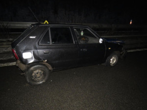 Policie hledá svědky řetězové nehody na výpadovce z Liberce.