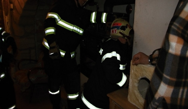 Sobotní požár komínu.