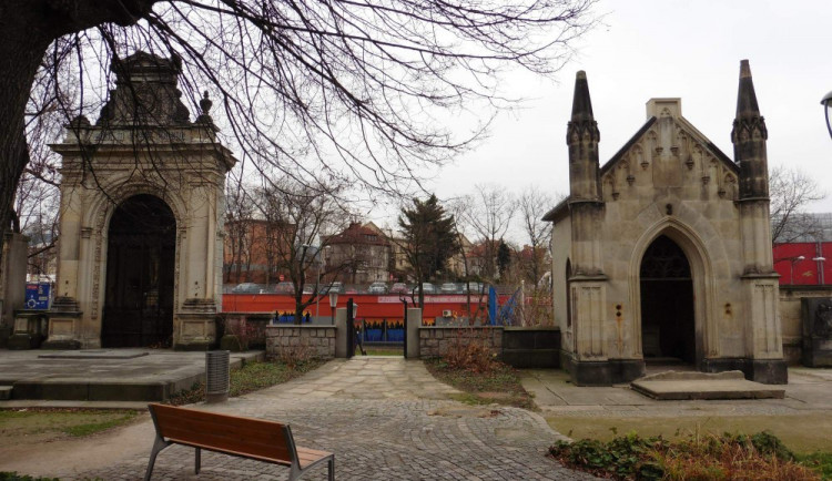 Liberec chce pokračovat v obnově památek v Zahradě vzpomínek