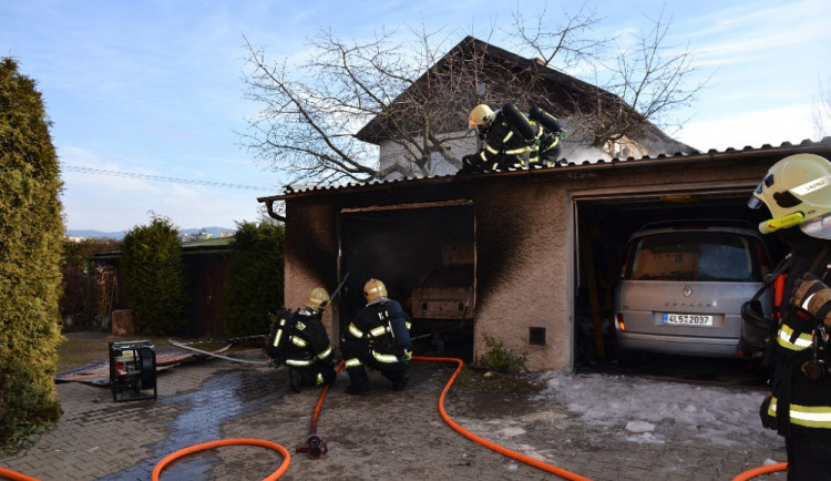 Požár v Doubské ulici.