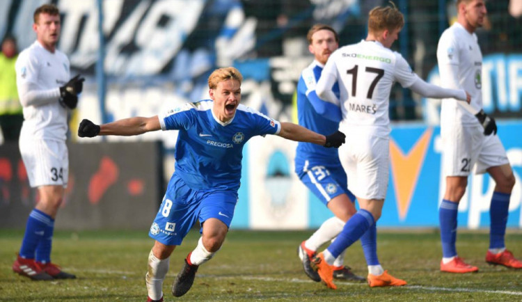 Matěj Pulkrab při oslavě.