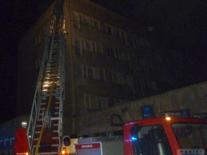 Vybydlený Kovák v Chrastavě hořel. Požár zaměstnal profesionální i dobrovolné hasiče.