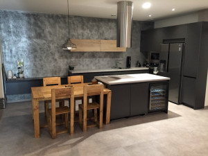 Liberecká dílna stále tvoří z palet.