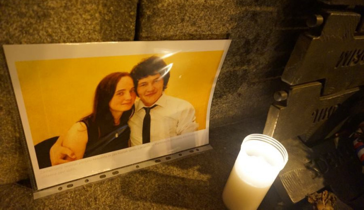 Novinář Ján Kuciak byl zavražděn i se svou snoubenkou.