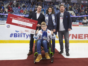 Tygři podpořili věrného fanouška. Radek bojuje s následky mozkové obrny