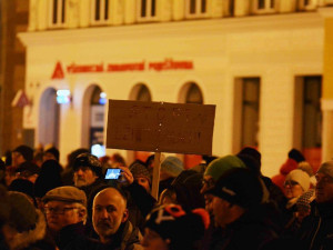 Pondělní demonstrace v Liberci.