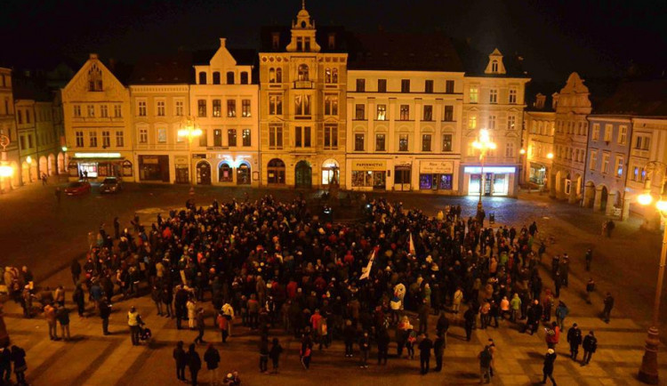 Pondělní demonstrace v Liberci.