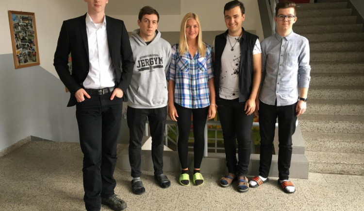 Stávkový výbor Gymnázia Jeronýmova.