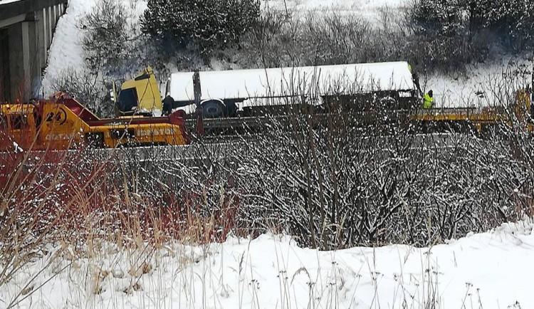 První nehoda, ke které v brzkých ranních hodinách, se stala na Paceřickém kopci.