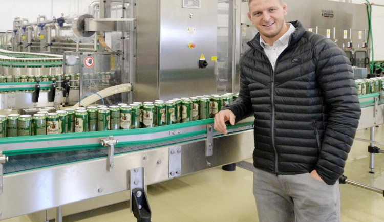 Svijanský pivovar začne nabízet nepasterované pivo v plechu