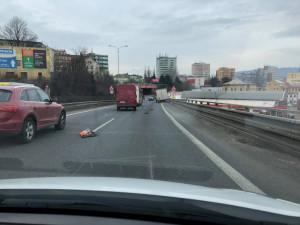 Nehoda nákladního auta.