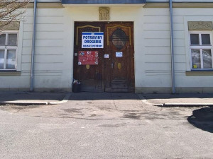 Myší trus a zanedbaný úklid. Inspekce zavřela další samoobsluhu.