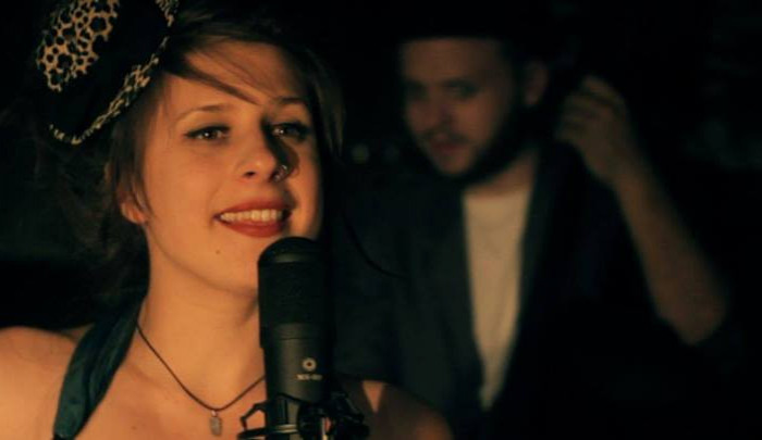Dubnový Open mic koktejl namíchá krásné hlasy čtyř dam
