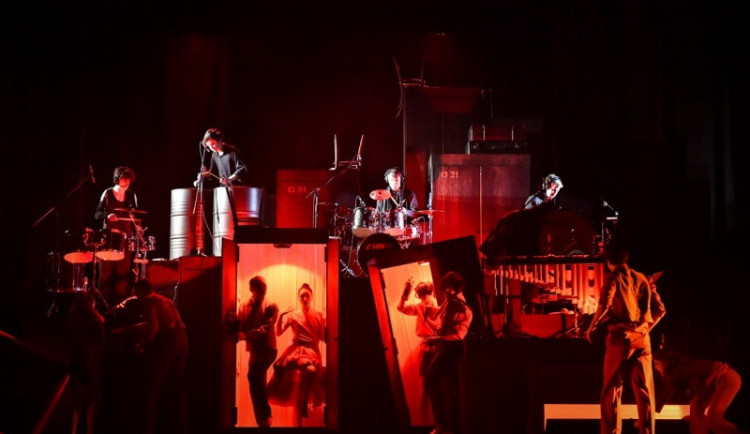 hudebně taneční mysterium nazvané (S)tvoření