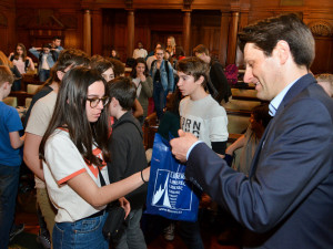 Francouzské sbory rozezněly obřadní síň.