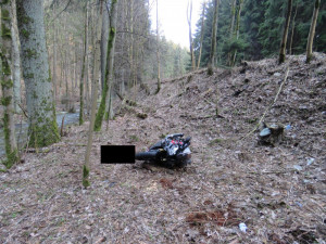 Nehoda v zatáčkách u Železného Brodu.