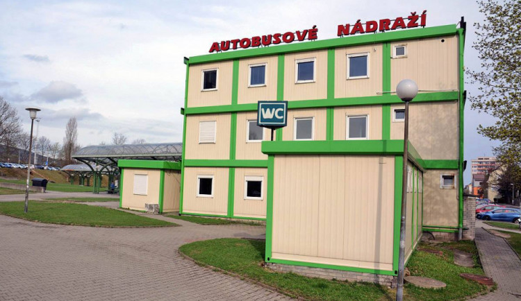 Odkup autobusáku může zkomplikovat nové měření. Nad tunel nebudou smět vozidla na 3,5 tuny.