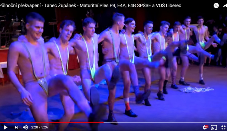 Půlnoční překvapení