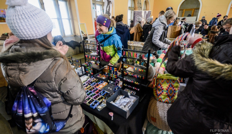 Tatrhy na nádraží.