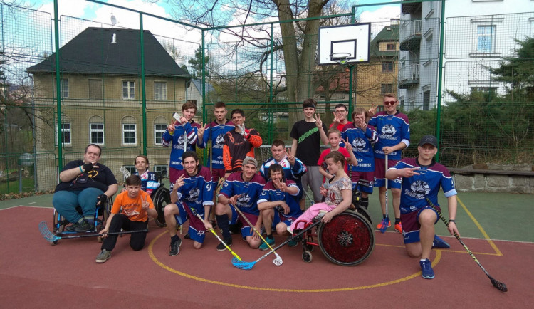 Benefiční zápas v Jedličkově ústavu.