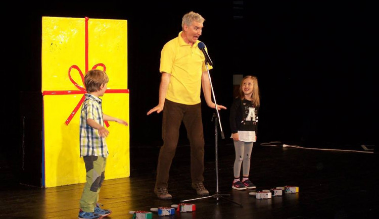 Michal Nesvadba při představení.