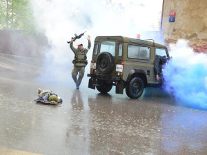 FOTO: Střelba, demonstrace i útok teroristů. V Liberci cvičili vojáci