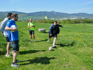 Hřiště na fotbalgolf ve Vesci.
