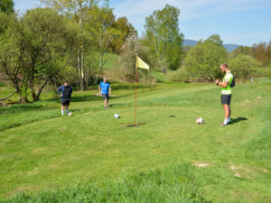 Hřiště na fotbalgolf ve Vesci.