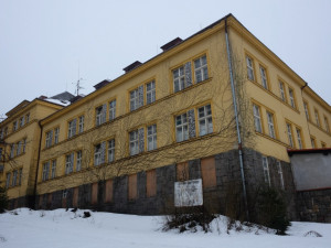 Krajská rada odsouhlasila prodej areálu bývalé porodnice v Jablonci