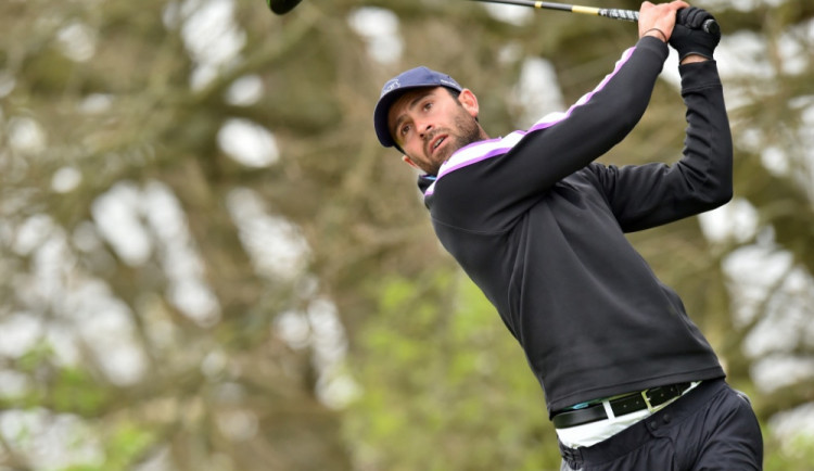 Loňský vítěz turnaje ProGolfTour na Ypsilonce Ben Parker