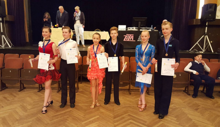 Liberečtí tanečníci posbírali 20 medailí z postupových republikových soutěží